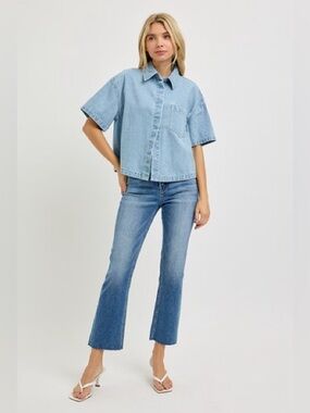 RISEN Oversized Half Sleeve Cropped Shirt – Light Blue🛍️